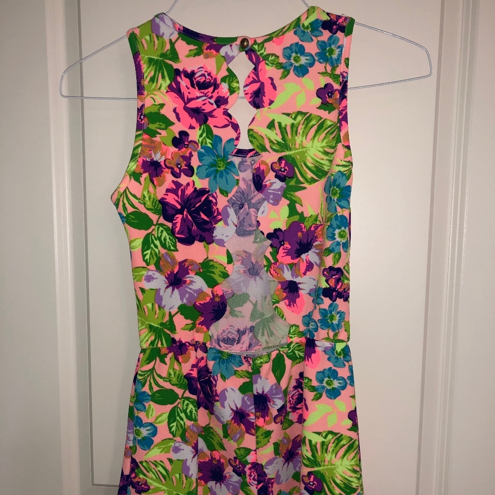 Romper - Picture 2 of 3